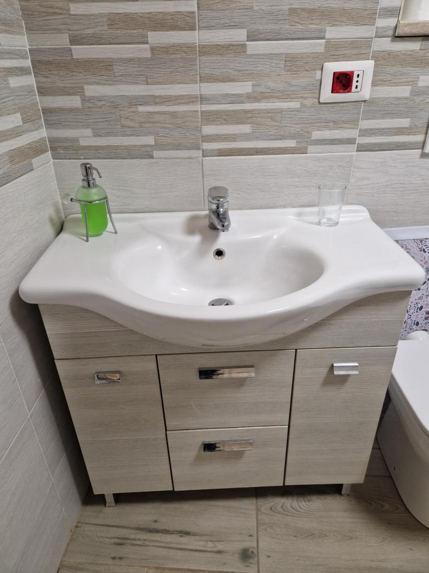 Underground Home Vicino Metropolitana Comasina Кормано Екстериор снимка